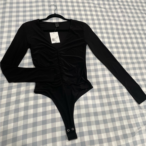 Forever 21 Black Long Sleeve Bodysuit - Picture 1 of 3